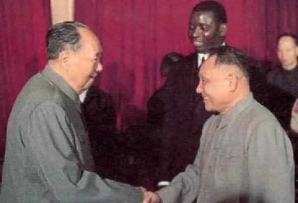 十大元帅中，邓小平唯独与他不和，913事件后却罕见松口：这个人有点本事